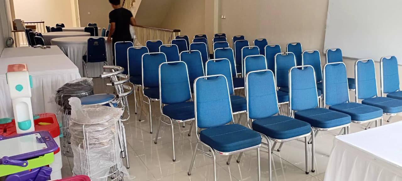 Sewa Kursi Futura Terdekat dari Lokasi Saya – Harga Murah & Siap Kirim ke Tempat Acara