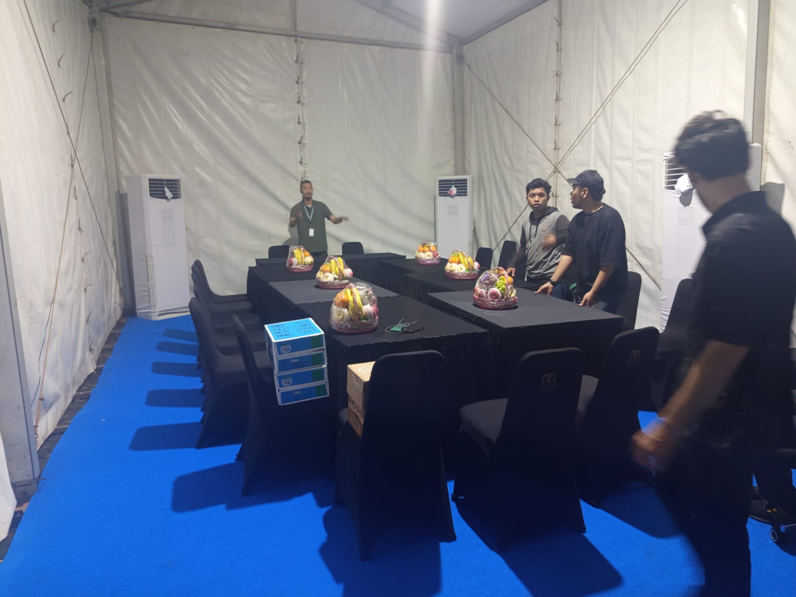 Sewa Meja Kantor Jakarta Terbaik 2025 – Lengkap, Harga Terjangkau & Siap Kirim Cepat